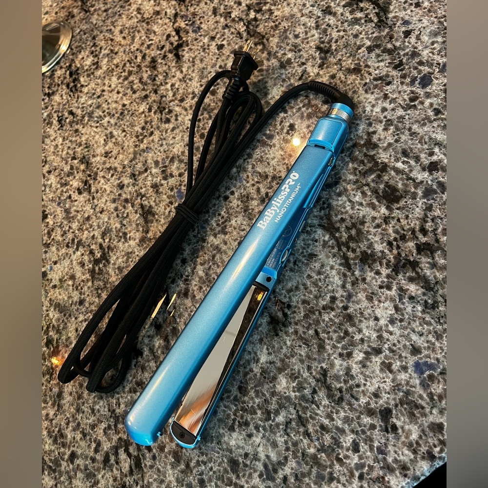 BaByliss Pro Nano Titanium Flat Iron